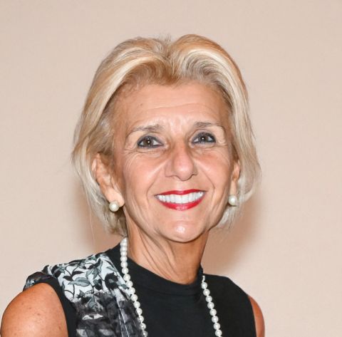 Julia Dumanian Headshot 2025